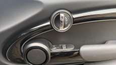MINI Hatchback 1.5 Cooper Classic 3dr Auto Petrol Hatchback